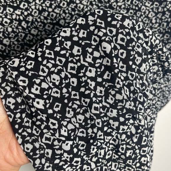 INC International Concepts Black and White Printed Mesh Sleeveless Tank Size M - Picture 10 of 12